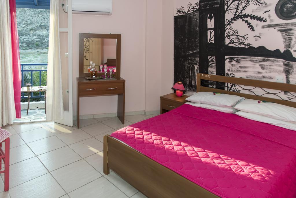 Mary Rooms Adamantas  Exterior photo